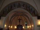 Kászonaltíz - Az oltár és a szentek freskói